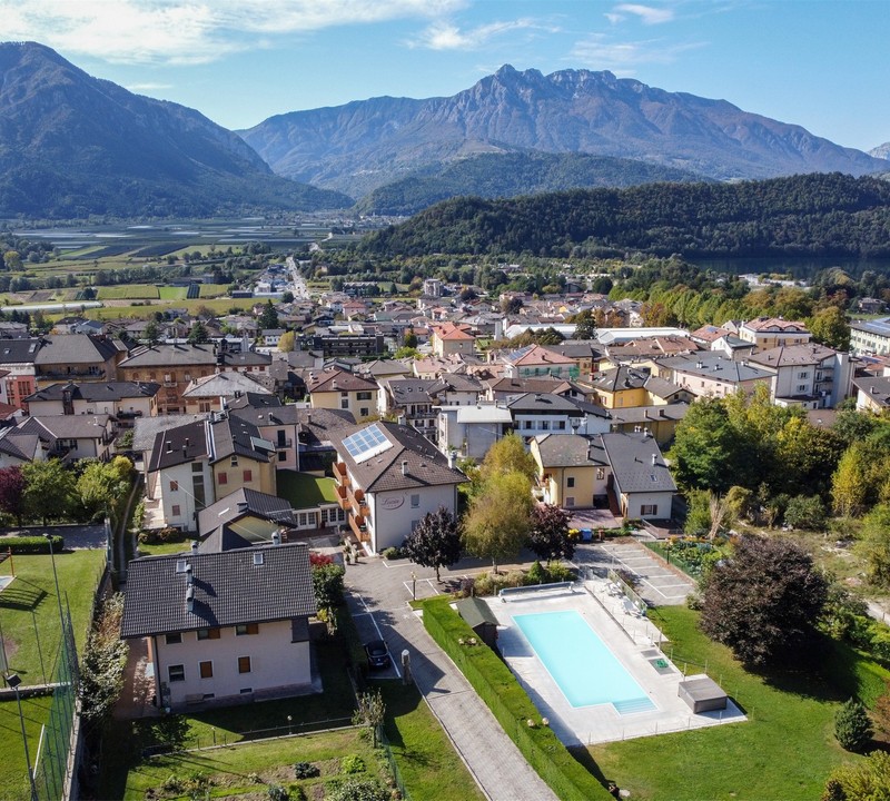 Hotel Lucia S.a.s di Moschen Andrea & C. | Hotel Lucia a Levico Terme, nel cuore del Trentino, dove l’ospitalità è di casa.