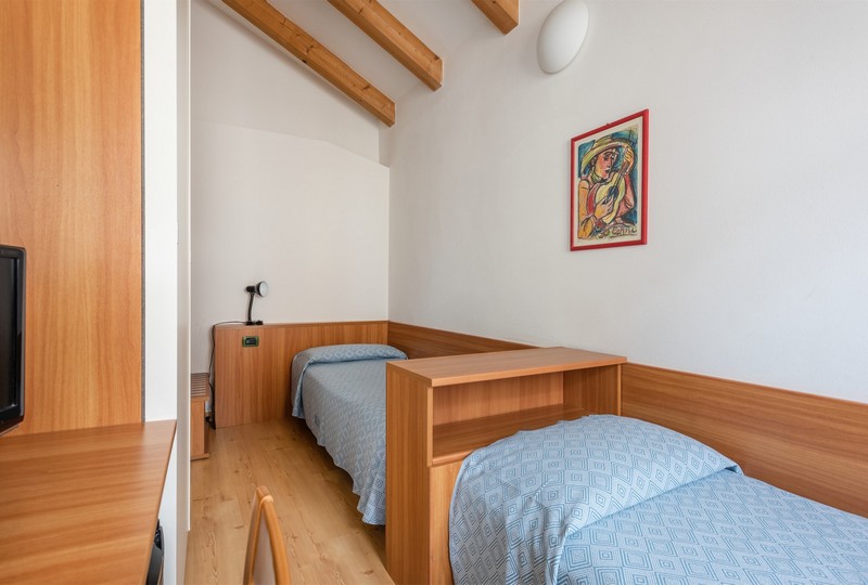 Hotel Lucia S.a.s di Moschen Andrea & C. | Hotel Lucia a Levico Terme, nel cuore del Trentino, dove l’ospitalità è di casa.