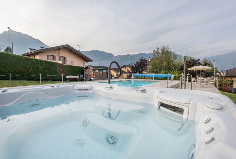 Hotel Lucia S.a.s di Moschen Andrea & C. | Hotel Lucia a Levico Terme, nel cuore del Trentino, dove l’ospitalità è di casa.